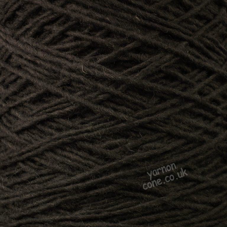 Chunky very thick single 0.6 NM shetland wool on cone oatmeal natural